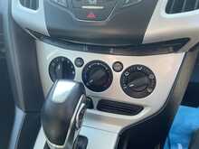 FORD FOCUS 1.6 ZETEC 5DR ESTATE AUTO