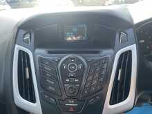 FORD FOCUS 1.6 ZETEC 5DR ESTATE AUTO