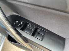 TOYOTA AURIS 1.6 V-MATIC ICON TOURING SPORTS ESTATE 5DR