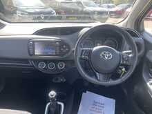 TOYOTA YARIS 1.5 VVT-I ICON TECH 5DR