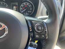 TOYOTA YARIS 1.5 VVT-I ICON TECH 5DR