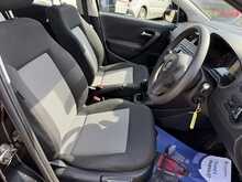 VOLKSWAGEN POLO S 60 1.2 5DR
