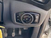 FORD TRANSIT CONNECT 1.6TDCI LIMITED T200