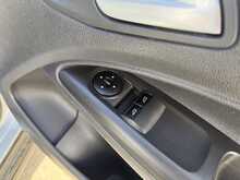 FORD TRANSIT CONNECT 1.6TDCI LIMITED T200