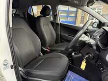 HYUNDAI I10 PREMIUM 1.2 5DR