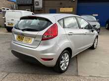 FORD FIESTA 1.4 ZETEC 5DR