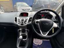 FORD FIESTA 1.4 ZETEC 5DR