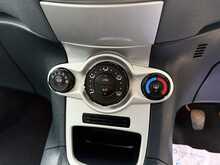 FORD FIESTA 1.4 ZETEC 5DR