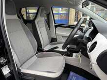 VOLKSWAGEN UP! BEATS 1.0 MPI 5DR