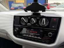VOLKSWAGEN UP! BEATS 1.0 MPI 5DR