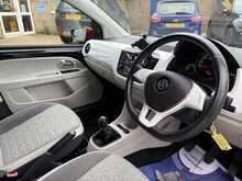 VOLKSWAGEN UP! BEATS 1.0 MPI 5DR