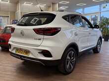 MG ZS 72.6KWH 115KW TROPHY LONG RANGE AUTO 5DR
