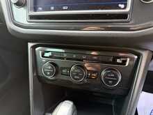 VOLKSWAGEN TIGUAN 2.0TDI 150PS SE NAV 4MOTION DSG AUTO 5DR