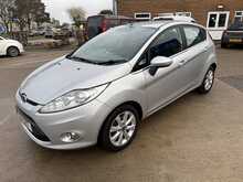 FORD FIESTA 1.4 ZETEC 5DR