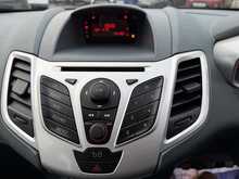 FORD FIESTA 1.4 ZETEC 5DR