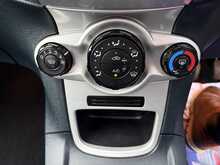 FORD FIESTA 1.4 ZETEC 5DR
