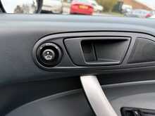 FORD FIESTA 1.4 ZETEC 5DR