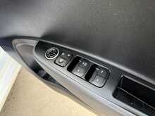HYUNDAI I10 1.0 SE 5DR