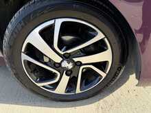 PEUGEOT 108 1.2 PURETECH ALLURE TOP! 5DR