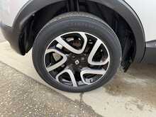 RENAULT CAPTUR 0.9TCE ENERGY SIGNATURE NAV 5DR
