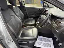 RENAULT CAPTUR 0.9TCE ENERGY SIGNATURE NAV 5DR
