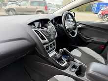 FORD FOCUS 1.0 ECOBOOST ZETEC NAVIGATOR 5DR
