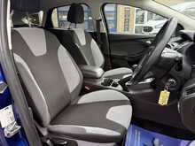 FORD FOCUS 1.0 ECOBOOST ZETEC NAVIGATOR 5DR