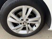 SKODA FABIA 1.0MPI SE 5DR