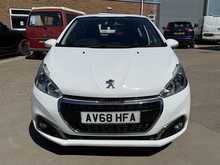 PEUGEOT 208 1.2 PURETECH SIGNATURE 5DR