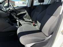 PEUGEOT 208 1.2 PURETECH SIGNATURE 5DR