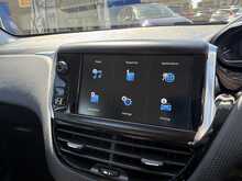 PEUGEOT 208 1.2 PURETECH SIGNATURE 5DR