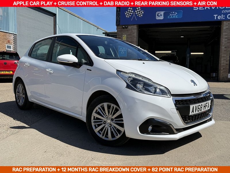 1.2 PureTech Signature Hatchback 5dr Petrol Manual Euro 6 (s/s) (82 ps)