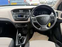 HYUNDAI I20 1.4 PREMIUM 5DR