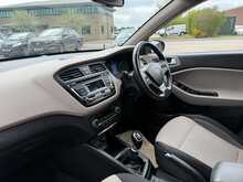 HYUNDAI I20 1.4 PREMIUM 5DR