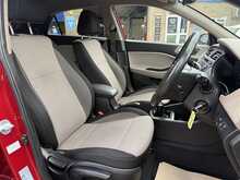 HYUNDAI I20 1.4 PREMIUM 5DR