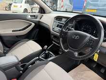 HYUNDAI I20 1.4 PREMIUM 5DR