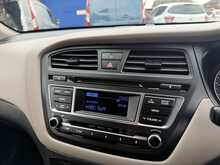 HYUNDAI I20 1.4 PREMIUM 5DR