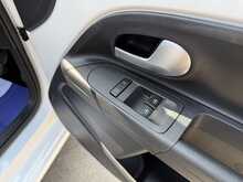 VOLKSWAGEN UP! 1.0 MOVE UP! 5DR