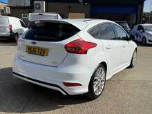 FORD FOCUS 1.0 ECOBOOST ST-LINE 5DR