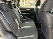 NISSAN QASHQAI 1.2 DIG-T ACENTA 5DR