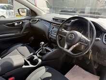 NISSAN QASHQAI 1.2 DIG-T ACENTA 5DR