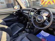 MINI COOPER CONVERTIBLE 1.5 2DR
