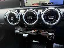MERCEDES A CLASS 1.5 A180D AMG-LINE EXECUTIVE DCT AUTO 5DR EURO 6