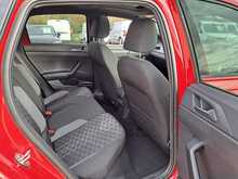 Volkswagen Taigo TSI R-Line - U149299