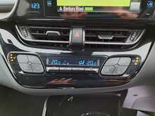 Toyota C-HR VVT-h Dynamic - U149589