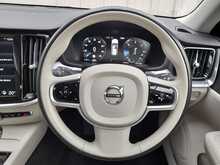 Volvo V60 D4 Momentum Plus - U149853