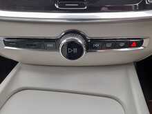 Volvo V60 D4 Momentum Plus - U149853