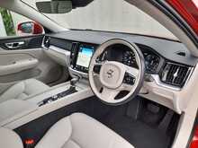 Volvo V60 D4 Momentum Plus - U149853