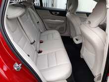 Volvo V60 D4 Momentum Plus - U149853
