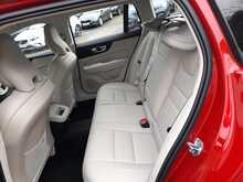 Volvo V60 D4 Momentum Plus - U149853